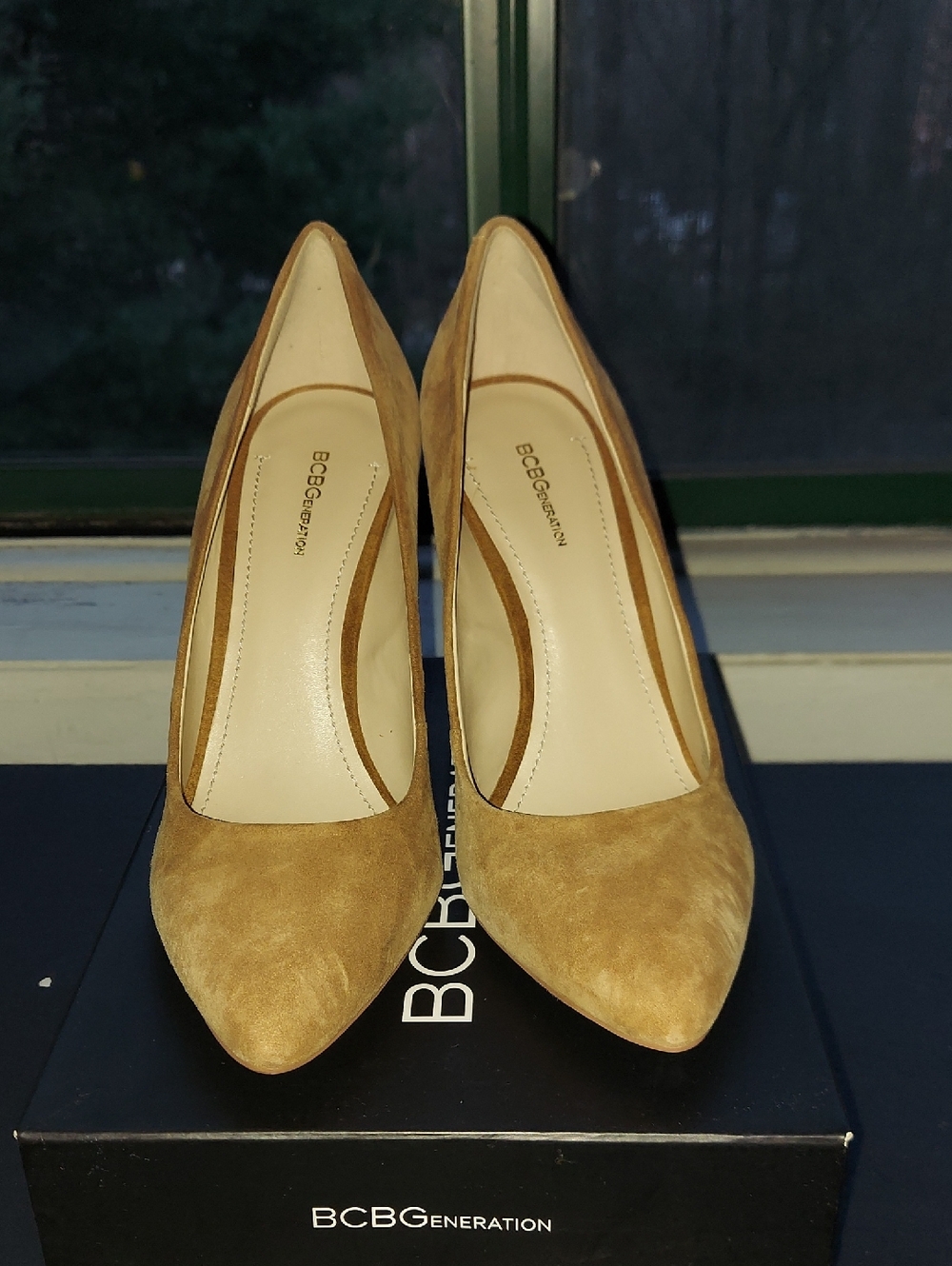 BCBGeneration Clarice-X Size 10M Womens Camel Tan Suede Pointed Toe Pumps Heels